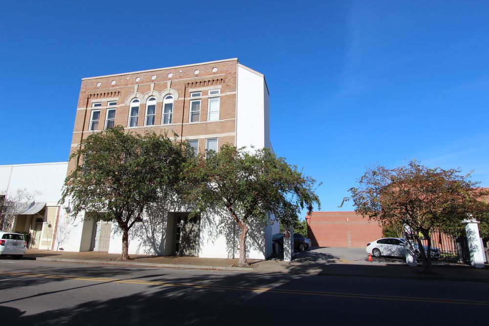 Office Space | Downtown Hattiesburg: 623 N Main St, Hattiesburg, MS 39401